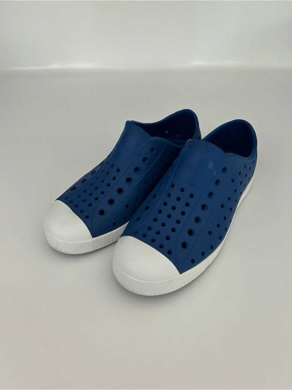 NATIVE Jefferson Slip-On Water Shoes Blue Size 1